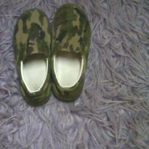 Gap army green slip on shoes